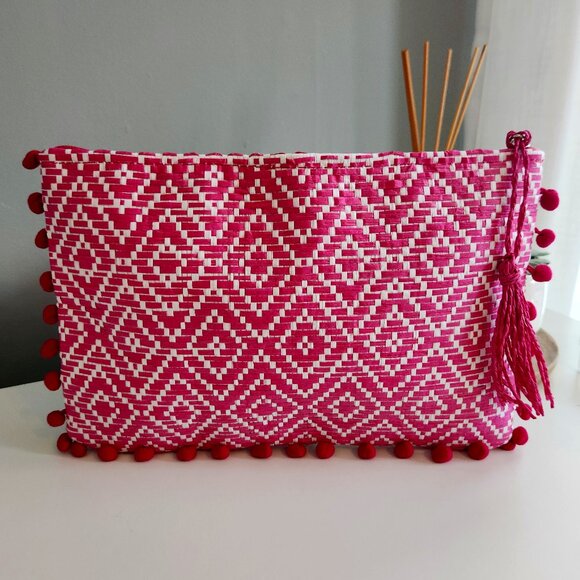 Handbags - Pink and White Woven Diamon Print Clutch NWOT